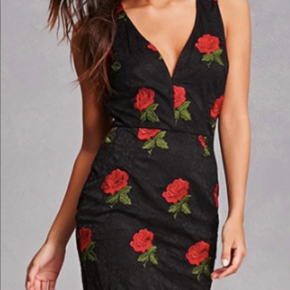 Embroidered Floral Bodycon Dress - Picture 4 of 4